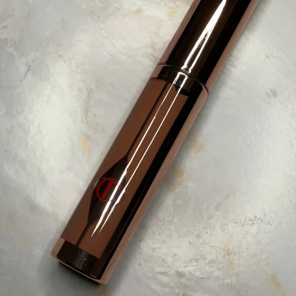 Charlotte Tilbury Hollywood Lips Matte Liquid Lipstick in Best Actress